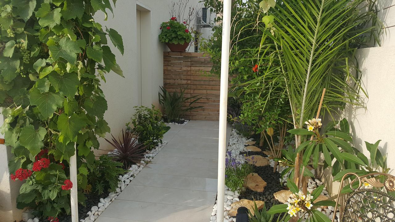 Regina'S Place Or Akiva Exterior foto